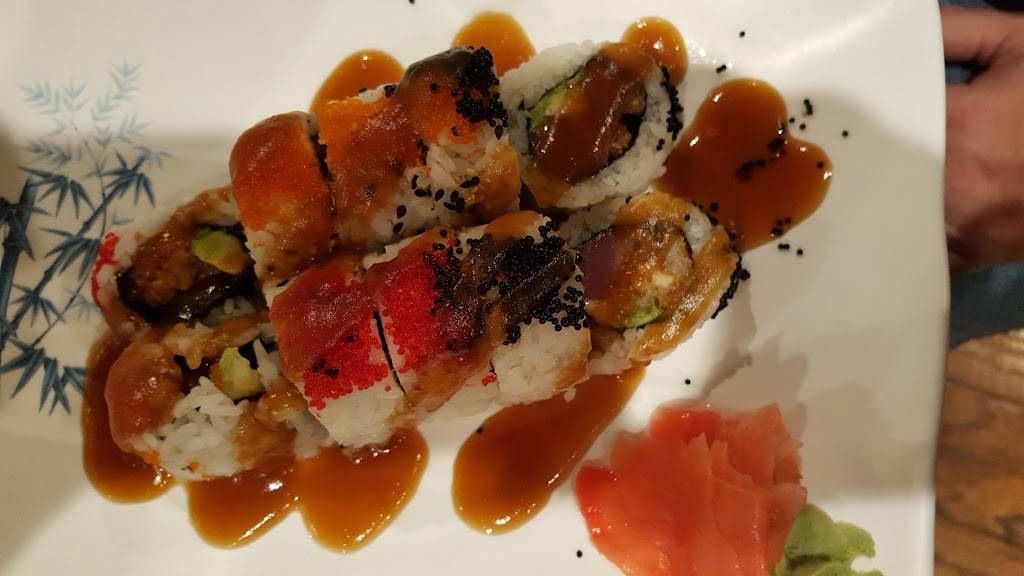 Chiang Mai Thai & Sushi Bar | restaurant | 415 Cleveland St, Clearwater, FL 33755, USA | 7274610414 OR +1 727-461-0414