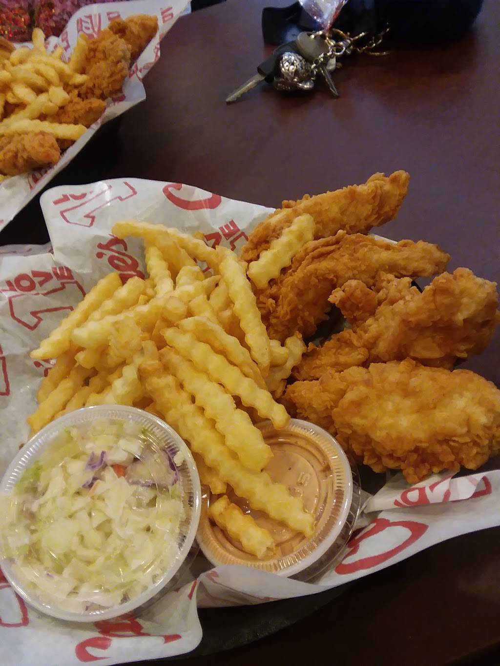 Raising Canes Chicken Fingers | meal takeaway | 6407 Westworth Blvd, Westworth Village, TX 76114, USA | 8177315829 OR +1 817-731-5829