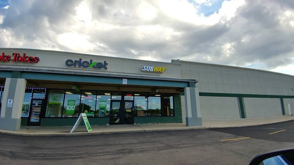 Subway Restaurants | restaurant | Concorde Green Shopping Center, 159 E N Ave #10, Glendale Heights, IL 60139, USA | 6308716000 OR +1 630-871-6000