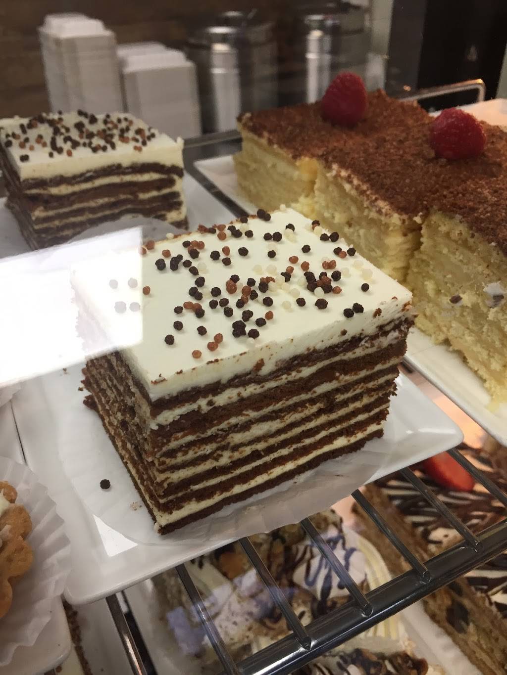 Elenas Kitchen & Catering | bakery | 6620 Madison Ave, Carmichael, CA 95608, USA | 9167505030 OR +1 916-750-5030