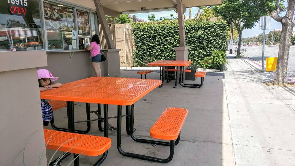 Kikos | restaurant | 18915 Norwalk Blvd, Artesia, CA 90701, USA | 5624028953 OR +1 562-402-8953