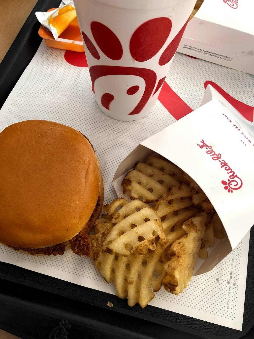 Chick-fil-A | restaurant | 4812 Northwest Hwy, Crystal Lake, IL 60014, USA | 8154448611 OR +1 815-444-8611