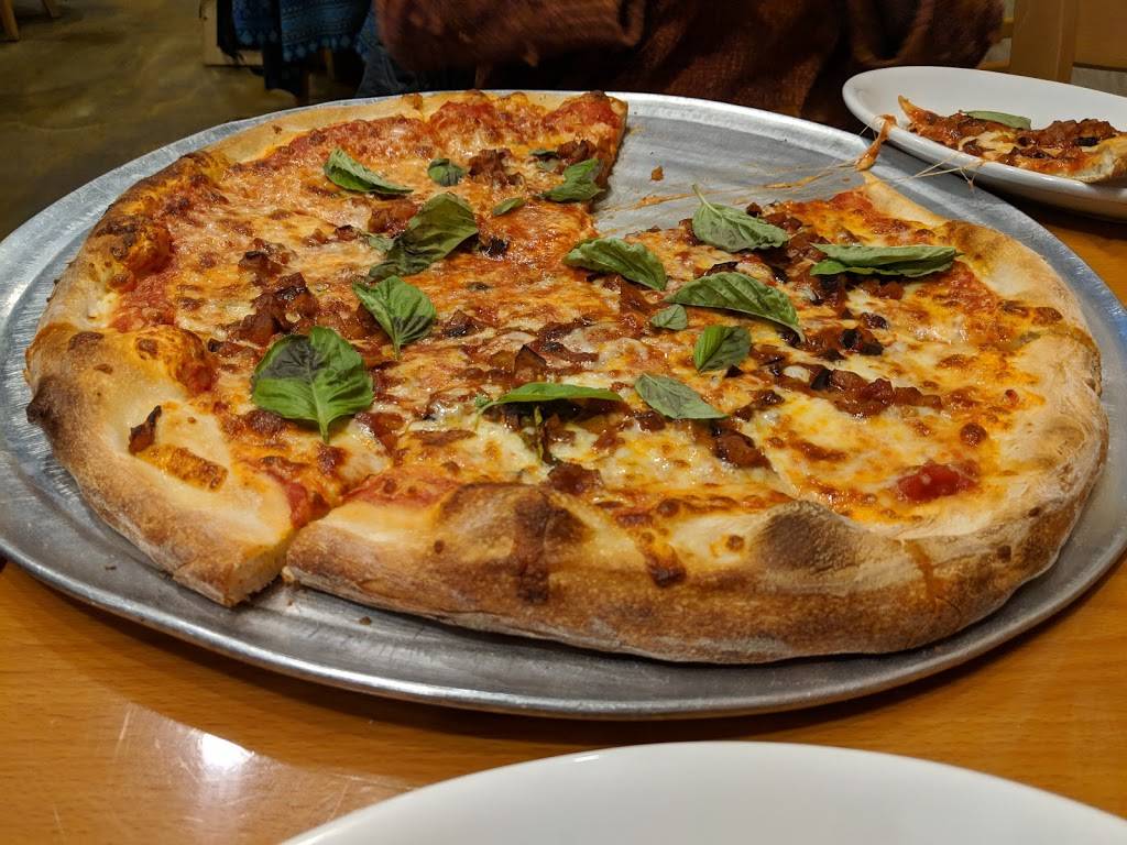 Alex & Teresas Pizzeria & Trattoria | restaurant | 941 N Harrison Ave, Cary, NC 27513, USA | 9193770742 OR +1 919-377-0742