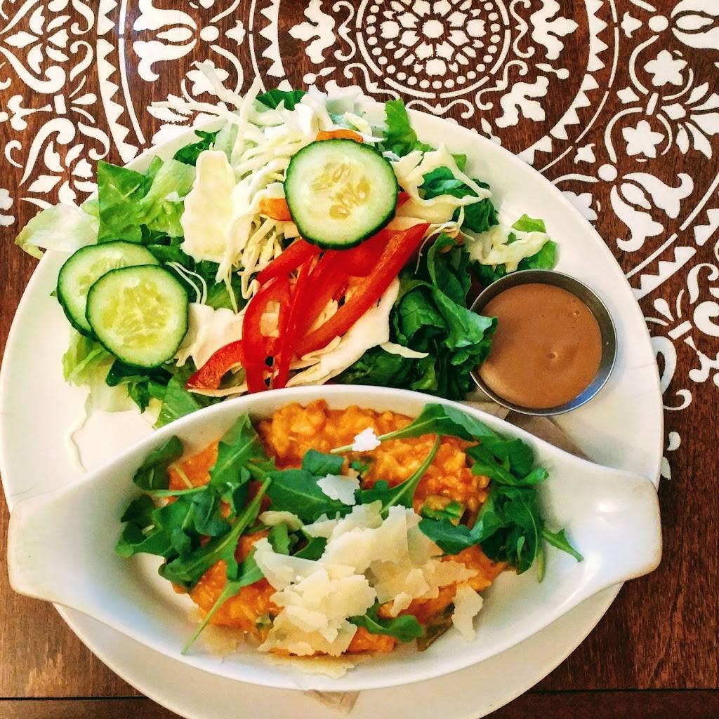 Café Aragon | restaurant | 1497 Rue Galt O, Sherbrooke, QC J1H 2B3, Canada | 8198200142 OR +1 819-820-0142