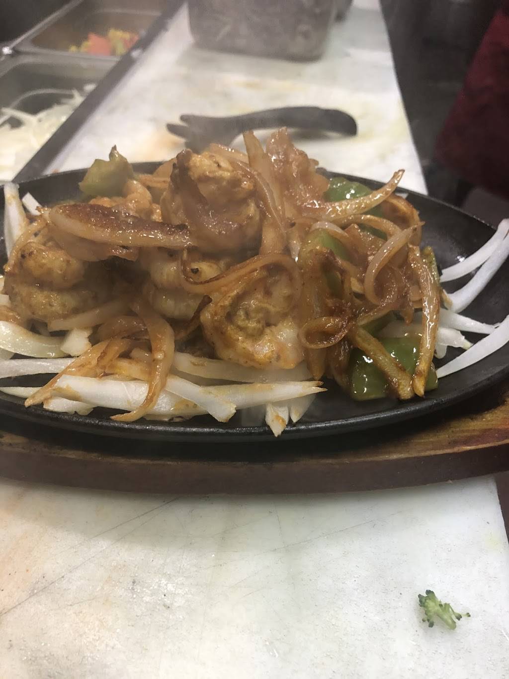 Indian Twist | restaurant | 4660 E Camp Lowell Dr, Tucson, AZ 85712, USA | 5204955499 OR +1 520-495-5499