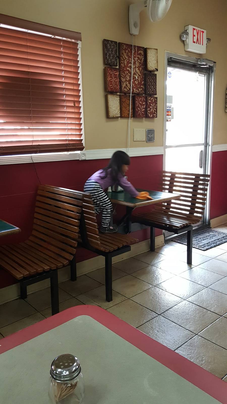 Lorenzo Cafeteria | restaurant | 10450 NW South River Dr, Medley, FL 33178, USA | 3058871131 OR +1 305-887-1131