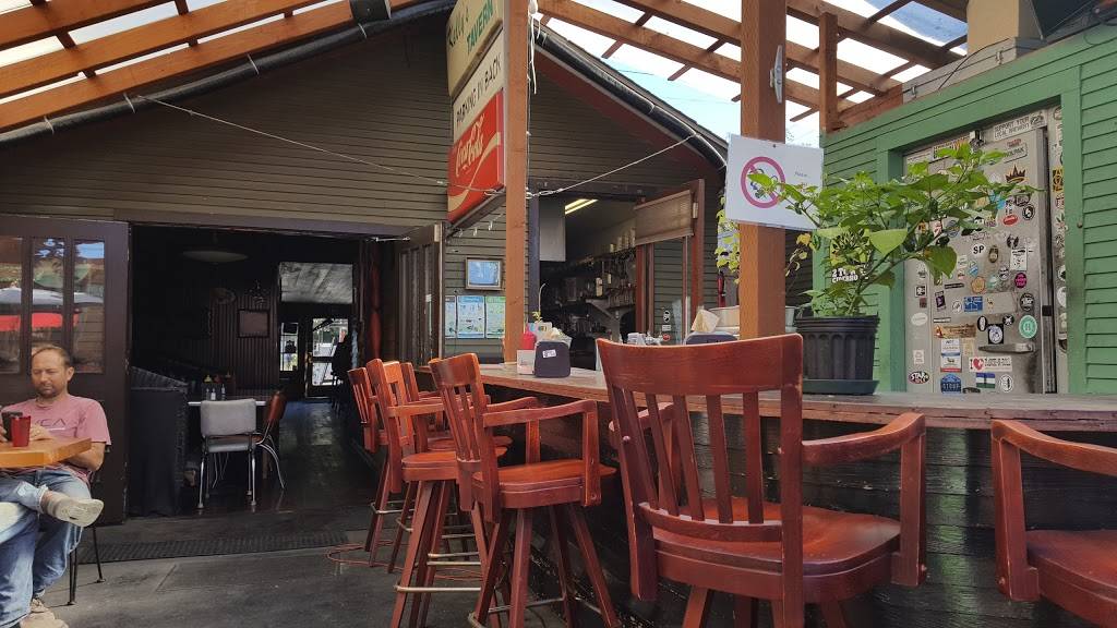 Lorettas Northwesterner | restaurant | 8617 14th Ave S, Seattle, WA 98108, USA | 2063279649 OR +1 206-327-9649