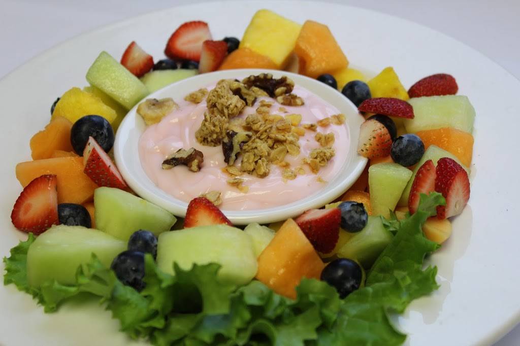 Winonas Family Restaurant | restaurant | 1611 W Service Dr, Winona, MN 55987, USA | 5074545104 OR +1 507-454-5104