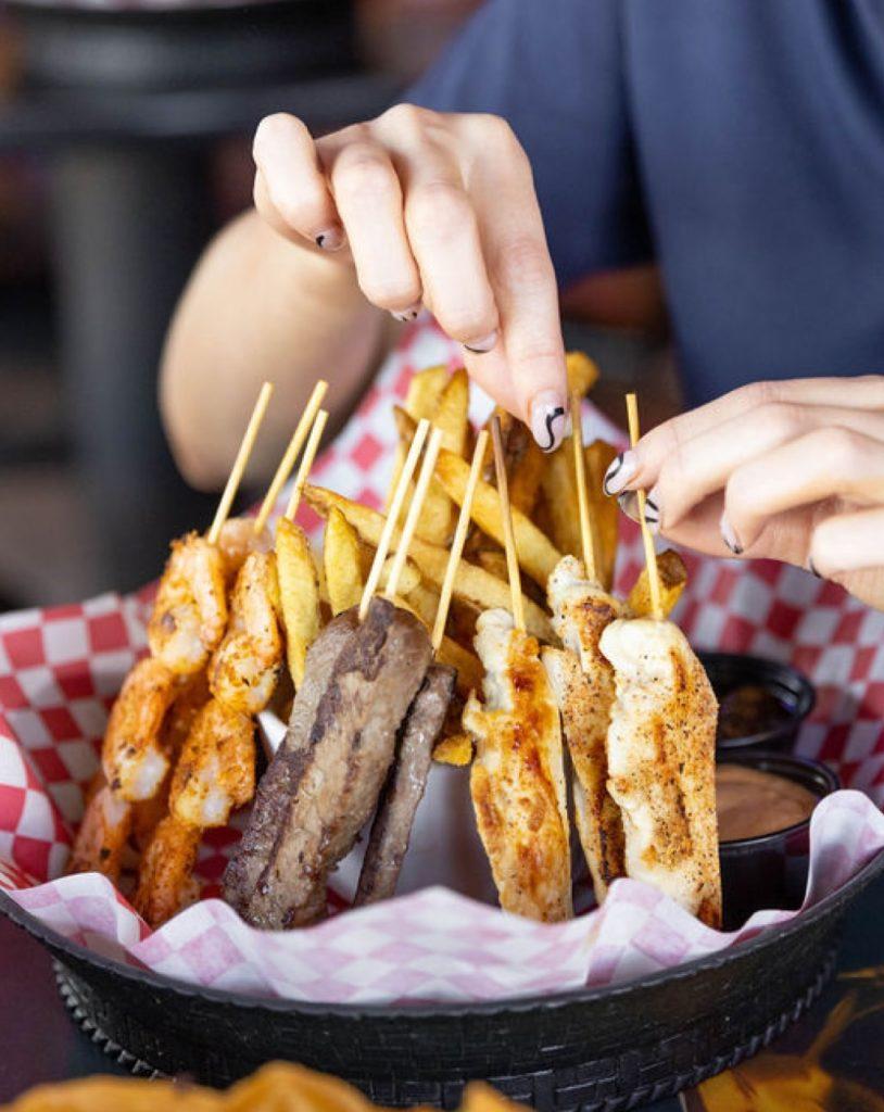 Bout Time Pub & Grub | restaurant | 568 N Mill Rd B106, Vineyard, UT 84058, USA | 3852032688 OR +1 385-203-2688