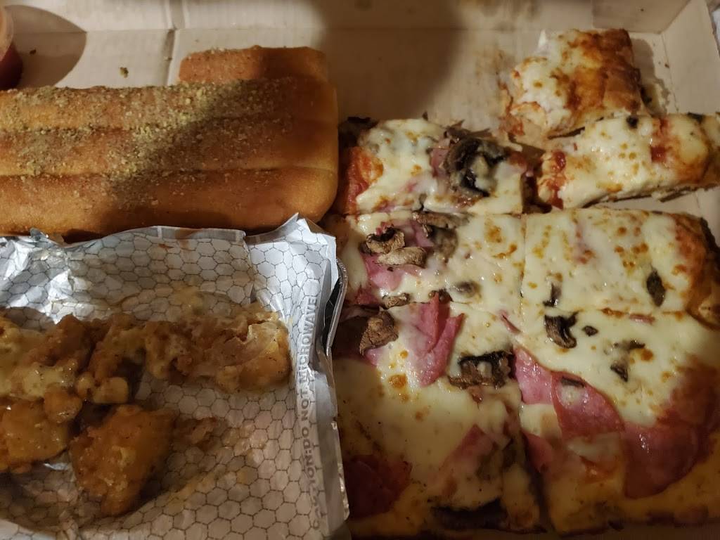 Pizza Hut | restaurant | 700 44th St SW, Wyoming, MI 49509, USA | 6165323366 OR +1 616-532-3366