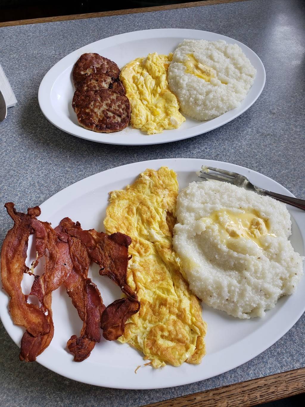 Johns Drive-In | restaurant | 5900 S Ashland Ave, Chicago, IL 60636, USA | 7739256177 OR +1 773-925-6177