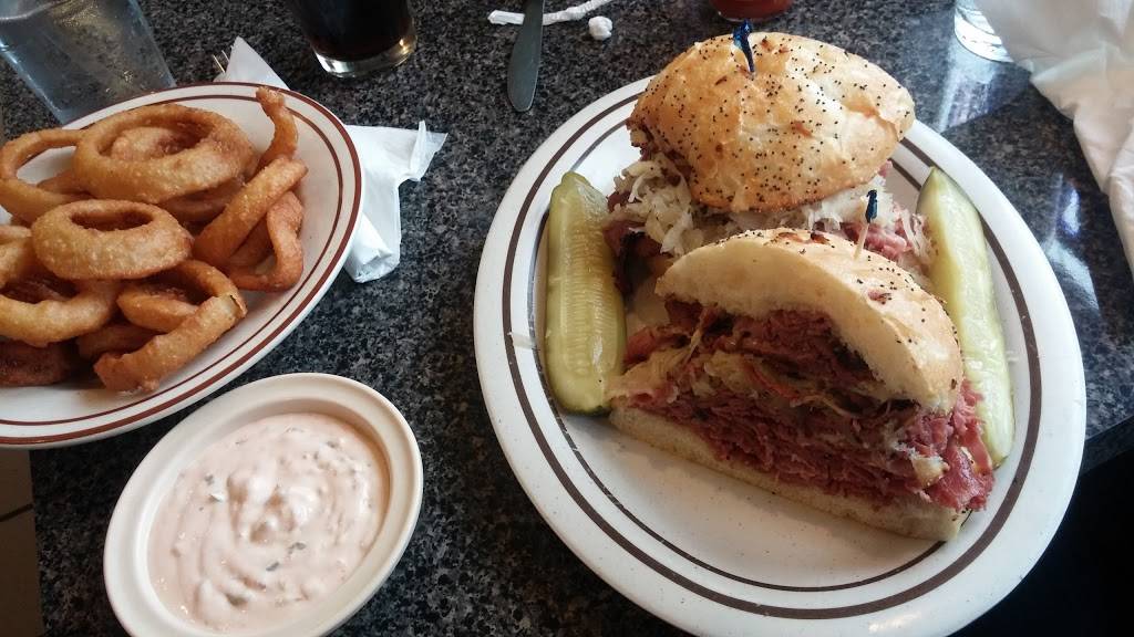 Martins Ham & Cornbeef | restaurant | 24564 Van Dyke Ave, Center Line, MI 48015, USA | 5867572500 OR +1 586-757-2500