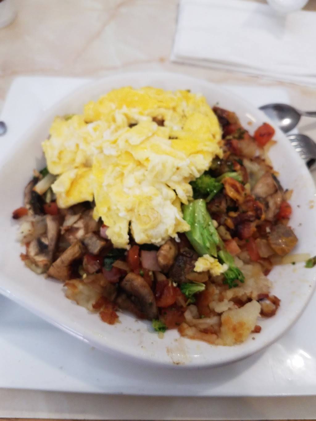 Marengo Cafe | cafe | 110 S State St, Marengo, IL 60152, USA | 8155685341 OR +1 815-568-5341