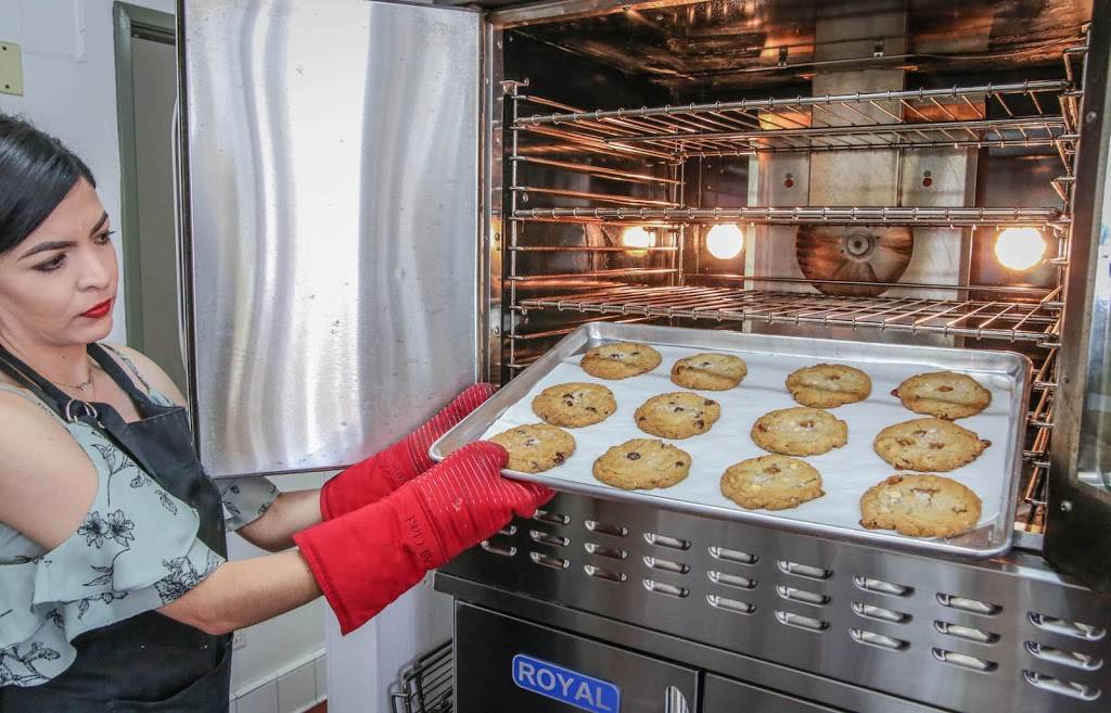 Cottas Kitchen | restaurant | 833 E Main St, Turlock, CA 95380, USA | 2096642004 OR +1 209-664-2004