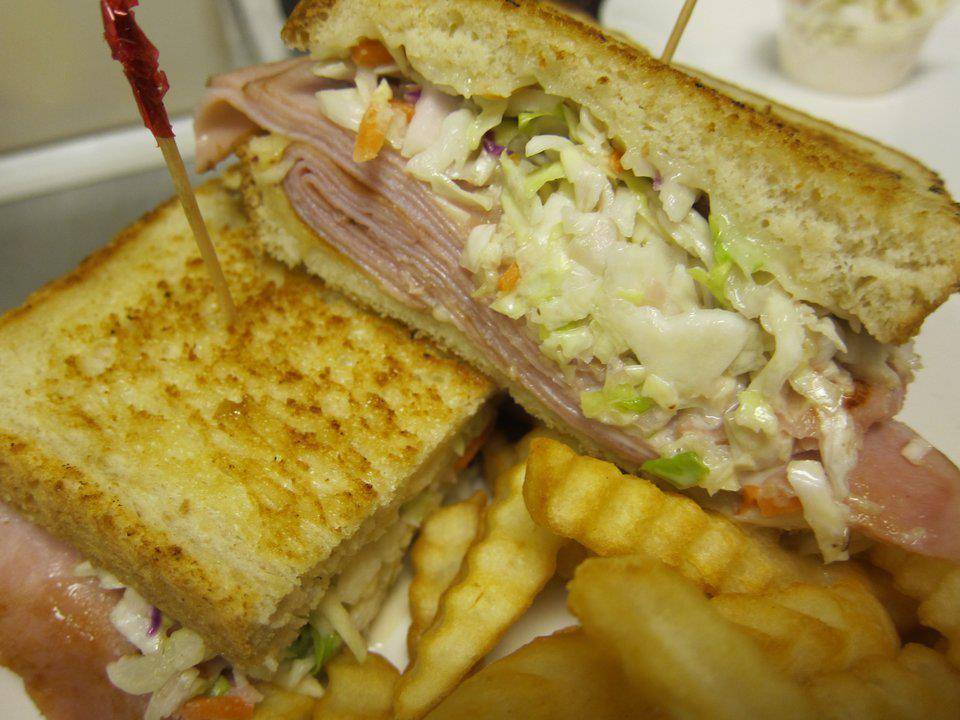 Pumpernickels Deli, Restaurant and Catering | restaurant | center court, 1 New Hartford Shopping Center, New Hartford, NY 13413, USA | 3157358121 OR +1 315-735-8121