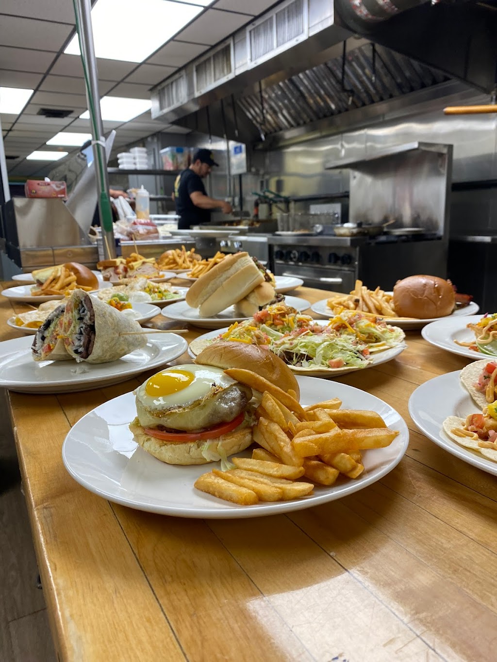 González House Mexican Restaurant | restaurant | 59 Broad St, Bridgewater, MA 02324, USA | 7746065189 OR +1 774-606-5189