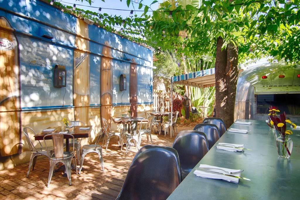 Hullabaloo | restaurant | 517 Clematis St, West Palm Beach, FL 33401, USA | 5618331033 OR +1 561-833-1033