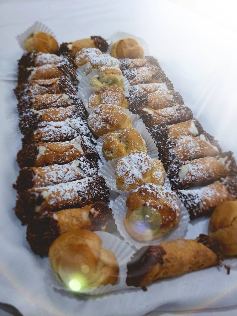 Castello of Niantic | restaurant | 11 E Pattagansett Rd, Niantic, CT 06357, USA | 8604518880 OR +1 860-451-8880