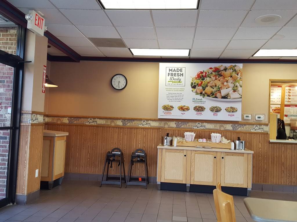 Wendys | restaurant | 900 W Pike St, Goshen, IN 46526, USA | 5745332733 OR +1 574-533-2733