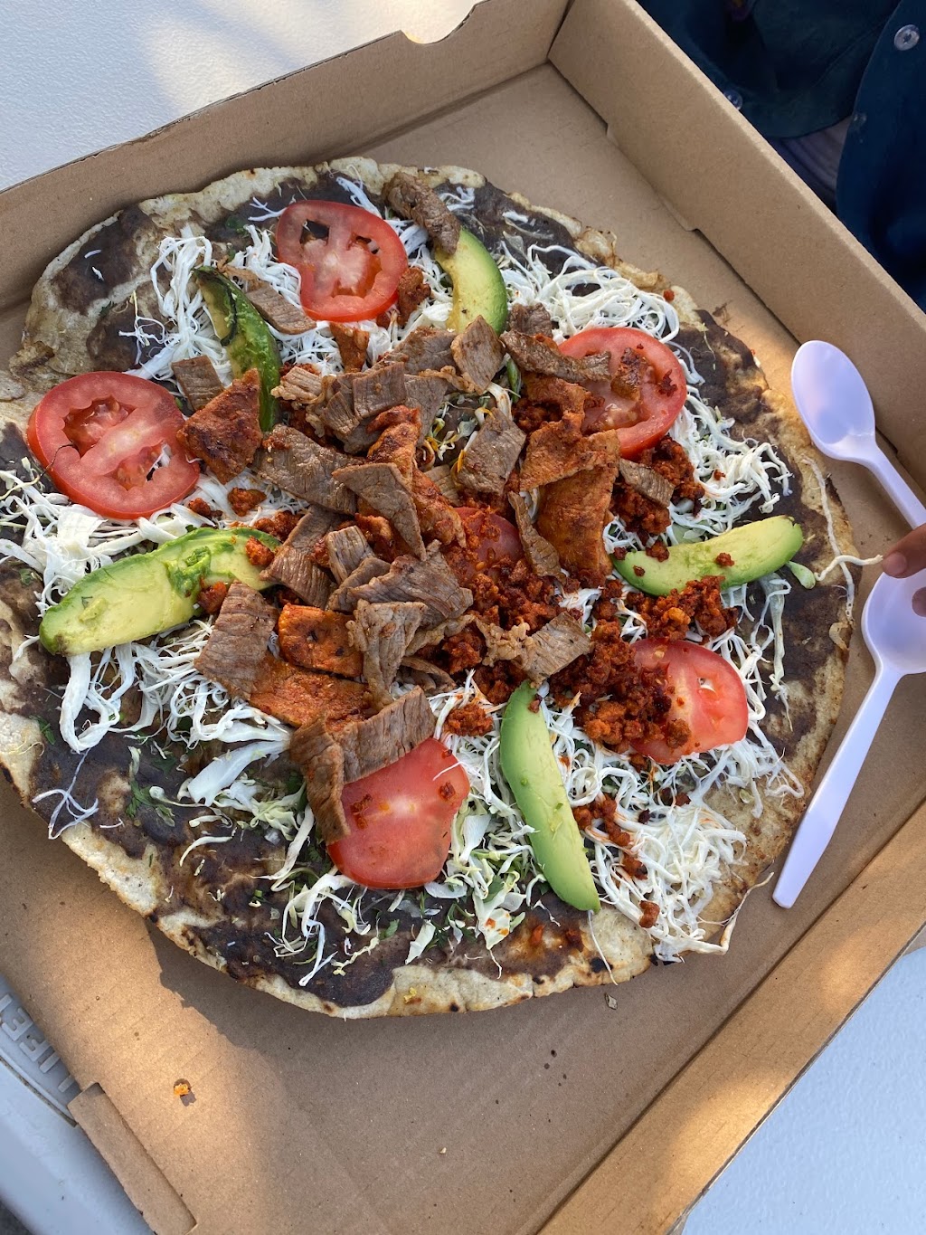 Comida Oaxacanian | restaurant | 8th & Western Ave. (Northbound, Los Angeles, CA 90019, USA | 3234461100 OR +1 323-446-1100