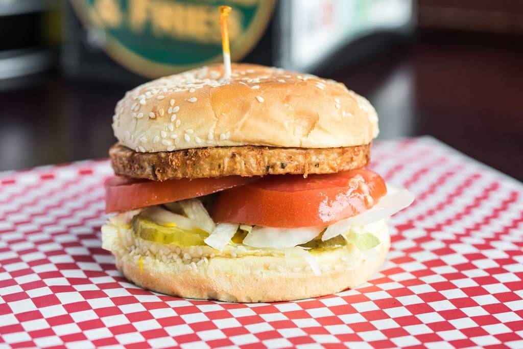 Carytown Burgers & Fries | restaurant | 3449 W Cary St, Richmond, VA 23221, USA | 8043585225 OR +1 804-358-5225