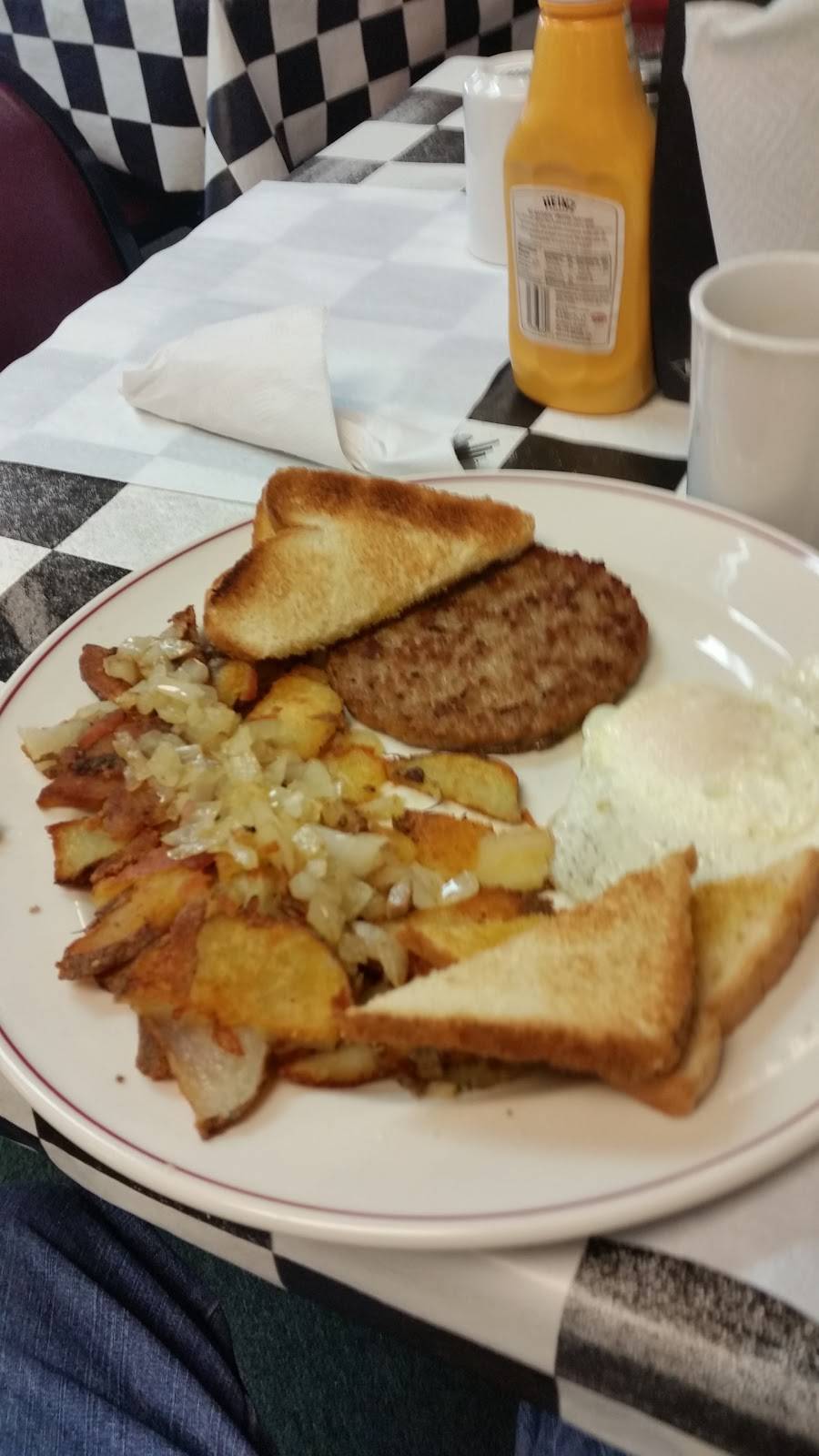 Fillin Station | restaurant | 2400 Washington Rd, Washington, IL 61571, USA | 3097179069 OR +1 309-717-9069