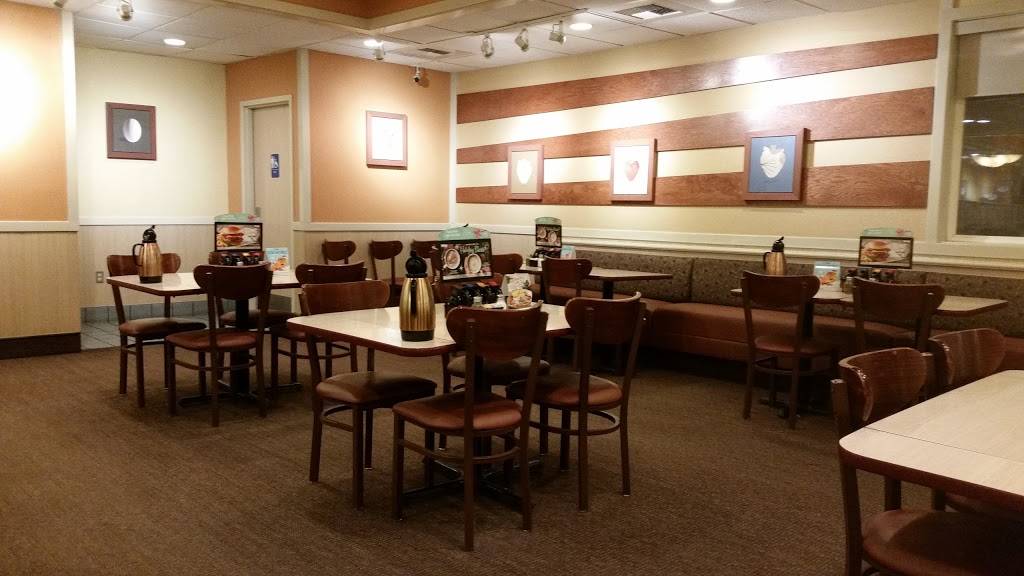 IHOP | restaurant | 655 Sunland Park Dr, El Paso, TX 79912, USA | 9158451700 OR +1 915-845-1700