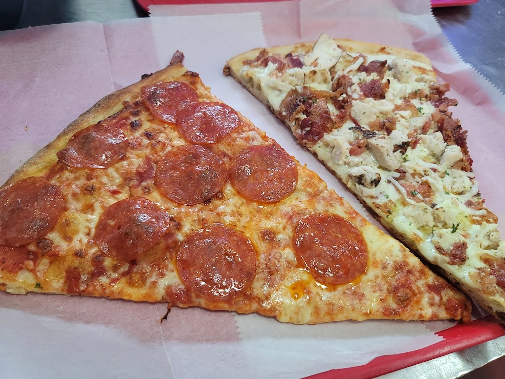 Puccis Pizza | restaurant | 888 Biscayne Blvd, Miami, FL 33132, USA | 3053588881 OR +1 305-358-8881