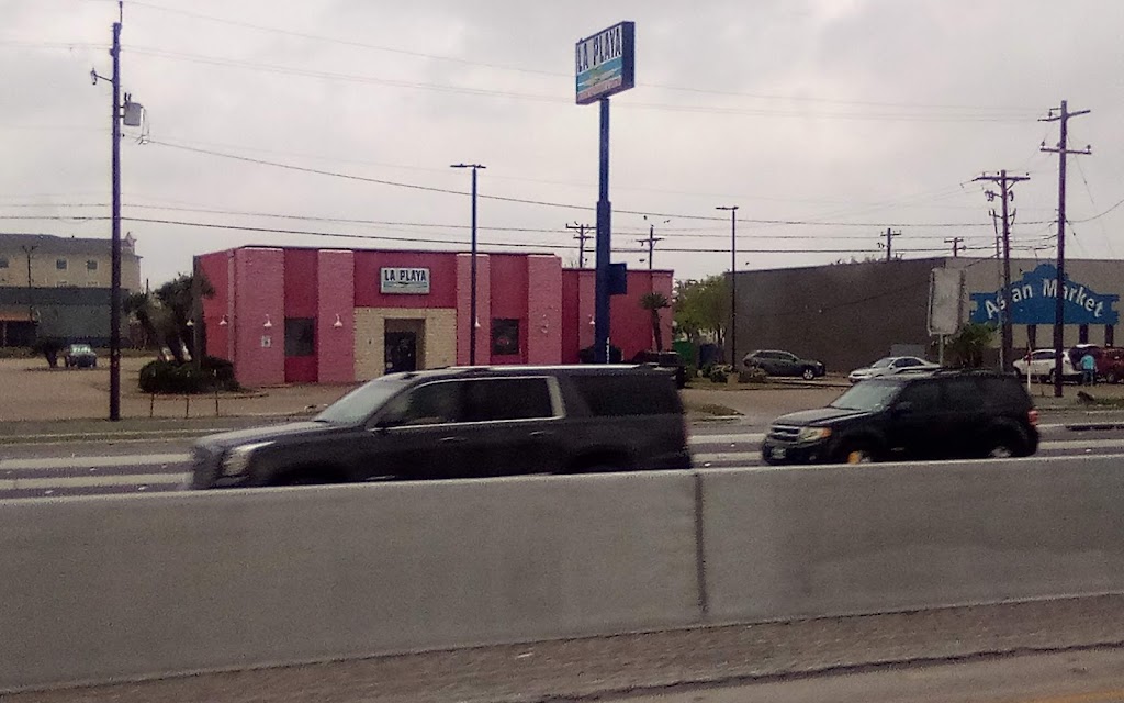 La Playa Mexican Restaurant & Cantina | restaurant | 4201 S Padre Island Dr #4405, Corpus Christi, TX 78411, USA | 3618534282 OR +1 361-853-4282