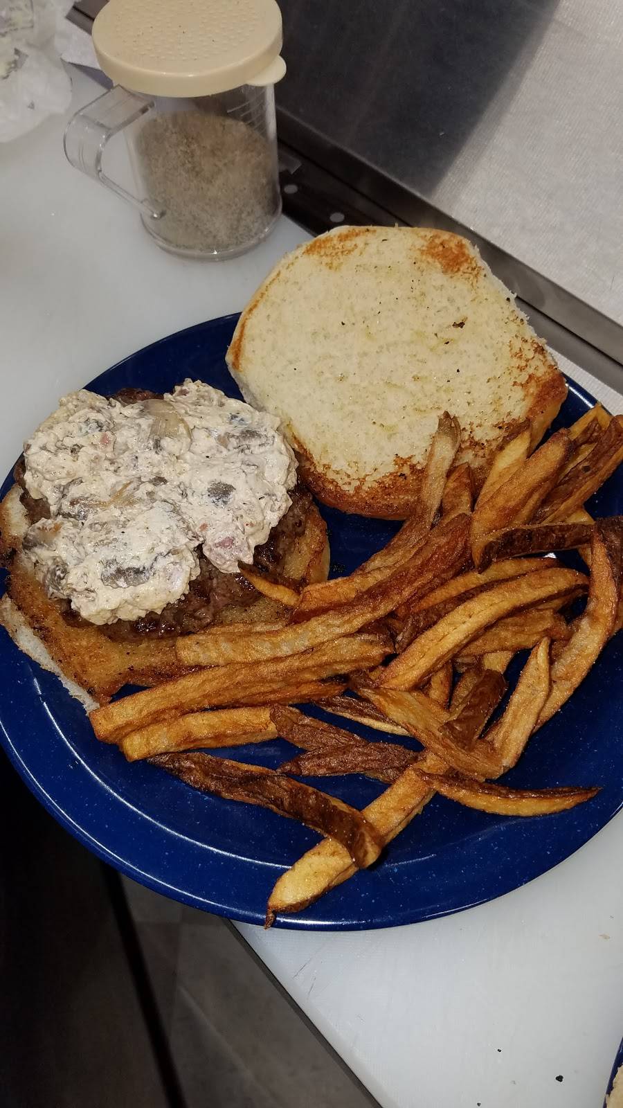 The Beer Garden & Grill | restaurant | 3540 US-641, Benton, KY 42025, USA | 2702529137 OR +1 270-252-9137