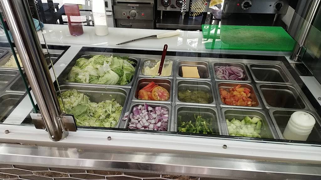 Crown Fried Chicken And Pizza Shop | restaurant | 407 Saratoga Ave, Brooklyn, NY 11233, USA | 7185766116 OR +1 718-576-6116