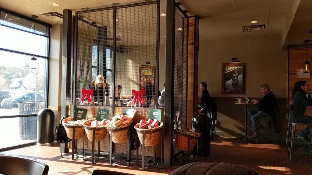 Starbucks | cafe | 125 East Swedesford Rd, Wayne, PA 19087, USA | 6106882936 OR +1 610-688-2936