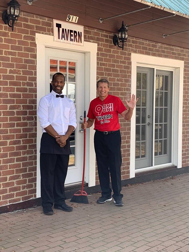 9 One One Tavern on Main | restaurant | 911 E Main St, Richmond, IN 47374, USA | 7654880615 OR +1 765-488-0615