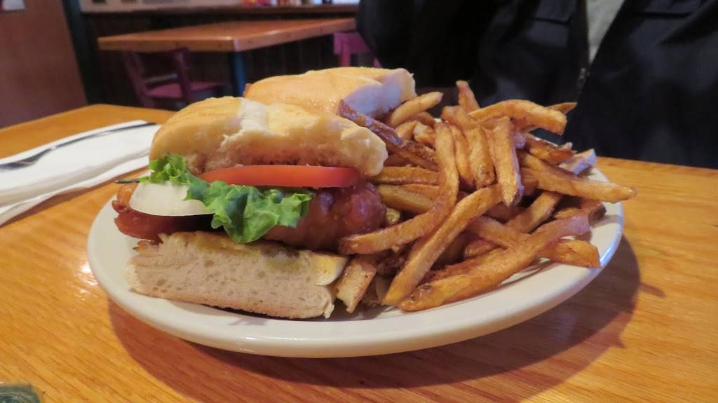 Flynns Irish Tavern | restaurant | 421 Main St, North Myrtle Beach, SC 29582, USA | 8432496533 OR +1 843-249-6533