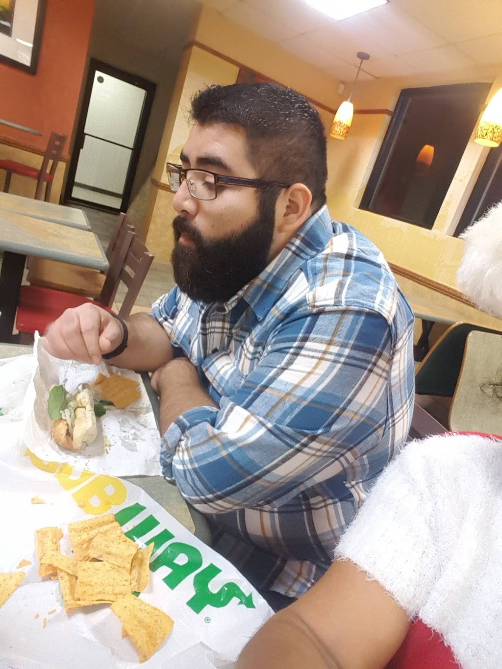 Subway | meal takeaway | 900 East, TX-44, Robstown, TX 78380, USA | 3619330619 OR +1 361-933-0619