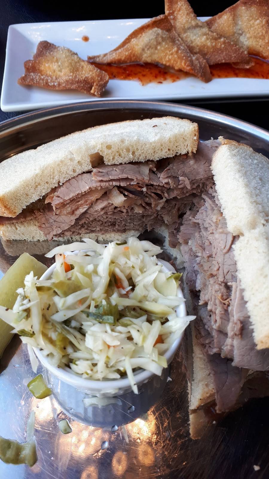 Zeldens Deli and Desserts | restaurant | 1446 Yonge St, Toronto, ON M4T 1Y5, Canada | 6473473474 OR +1 647-347-3474