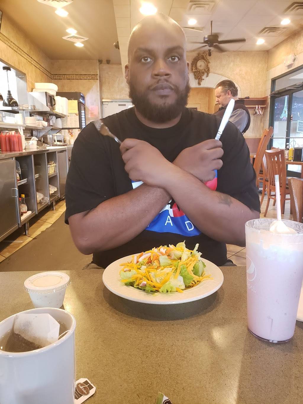 Sams Grill. North Of 8 Mile On Woodward | restaurant | 21468 E M-1 Srv Rd, Ferndale, MI 48220, USA | 2483991620 OR +1 248-399-1620