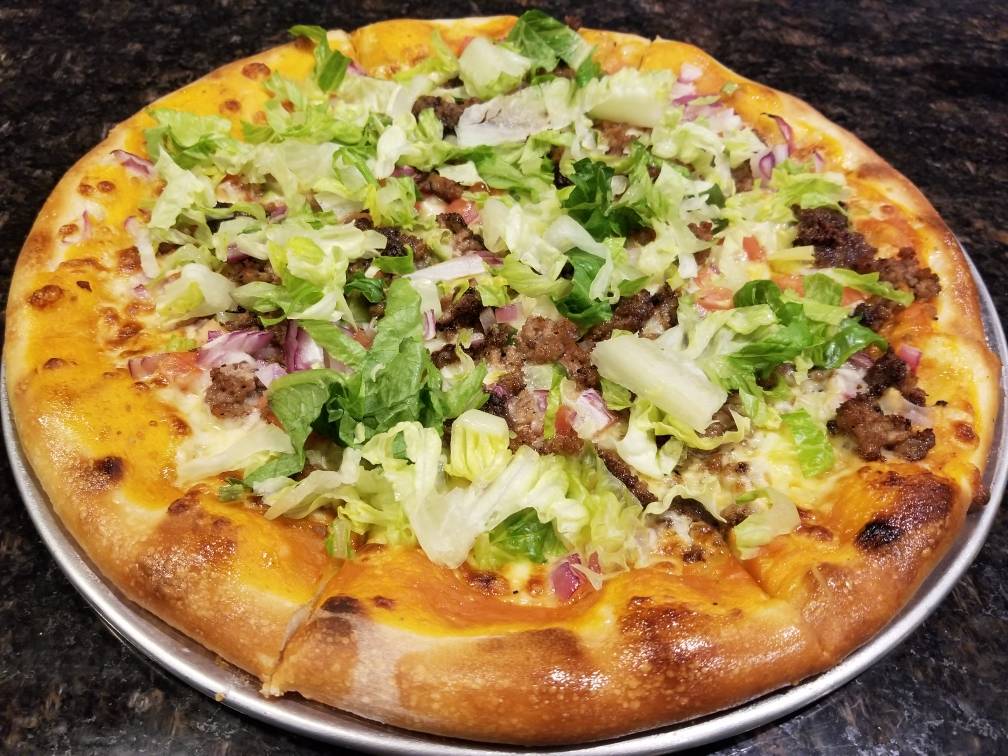 Crossroads Pub | restaurant | 63 Columbian St, Braintree, MA 02184, USA | 7816649600 OR +1 781-664-9600