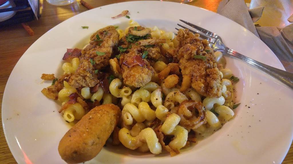 Applebees Grill + Bar | restaurant | 2303 WI-25 N, Menomonie, WI 54751, USA | 7152333036 OR +1 715-233-3036