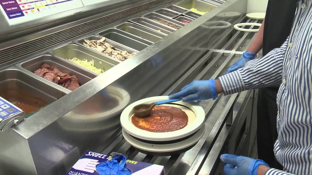 Pizza Hut | restaurant | 900 E Dorothy Ln, Kettering, OH 45419, USA | 9379639797 OR +1 937-963-9797