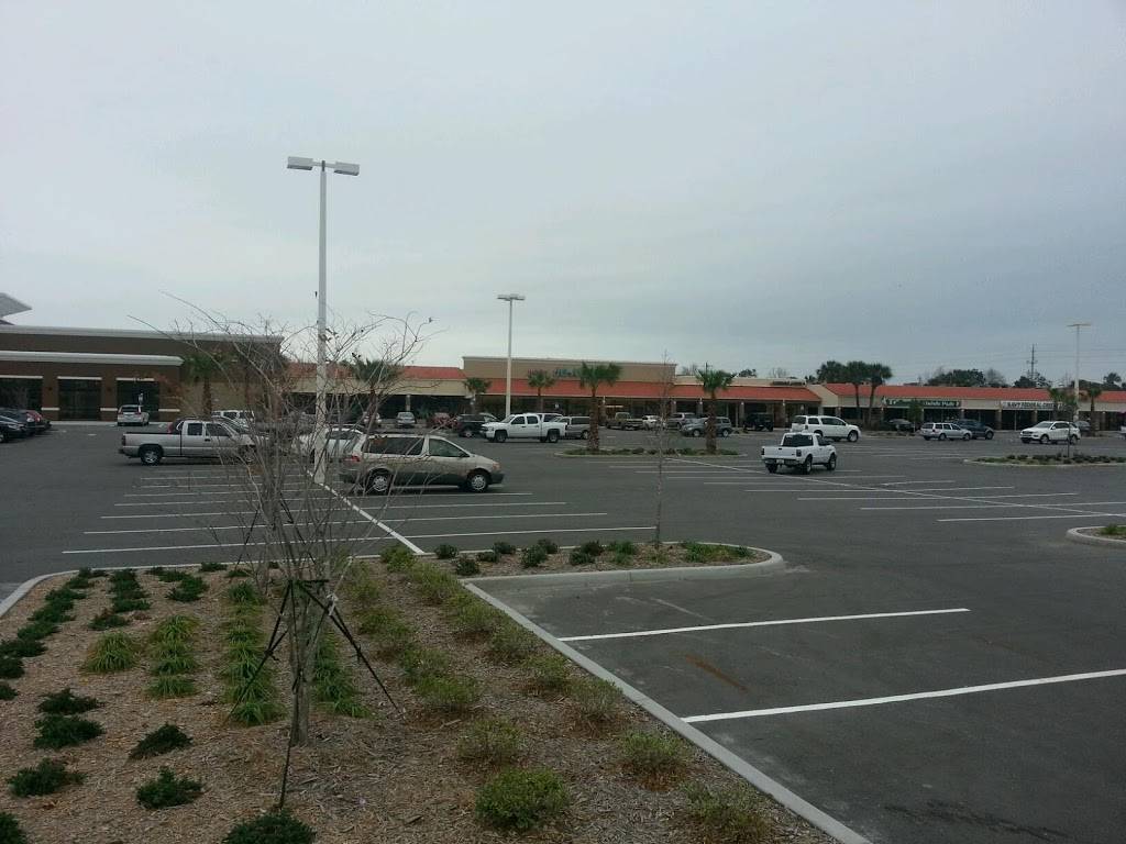 Atlantic Village | shopping mall | 953-990 Atlantic Blvd, Atlantic Beach, FL 32233, USA | 9045987000 OR +1 904-598-7000