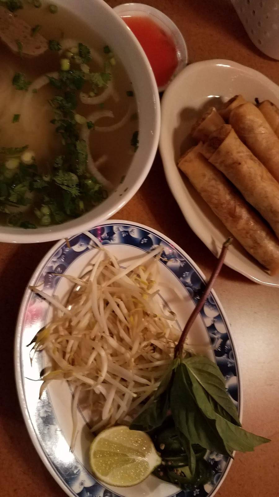 May’s Egg Rolls | restaurant | 154 N Broadway, Green Bay, WI 54303, USA | 9205449621 OR +1 920-544-9621