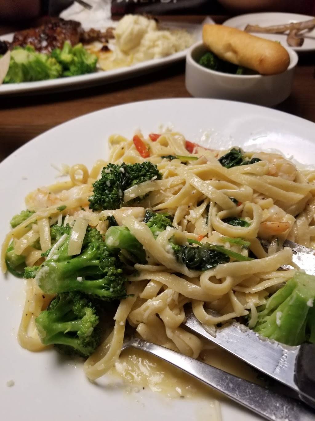 TGI Fridays | restaurant | 13500 W Sunrise Blvd, Sunrise, FL 33323, USA | 9548461210 OR +1 954-846-1210