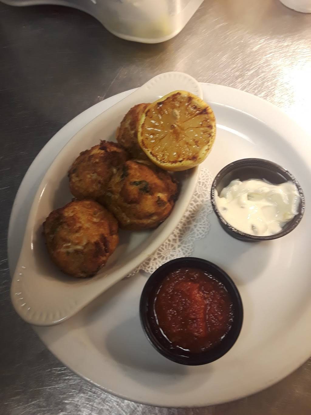 Stan & Joes Saloon South | restaurant | 173 Mitchells Chance Rd, Edgewater, MD 21037, USA | 4438376126 OR +1 443-837-6126