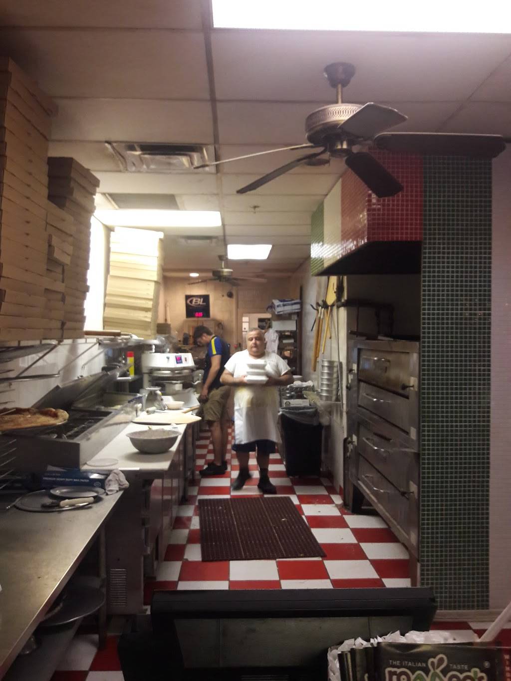 Romeos Pizza Kitchen | restaurant | 5335 N Military Trl #38, West Palm Beach, FL 33407, USA | 5616889799 OR +1 561-688-9799