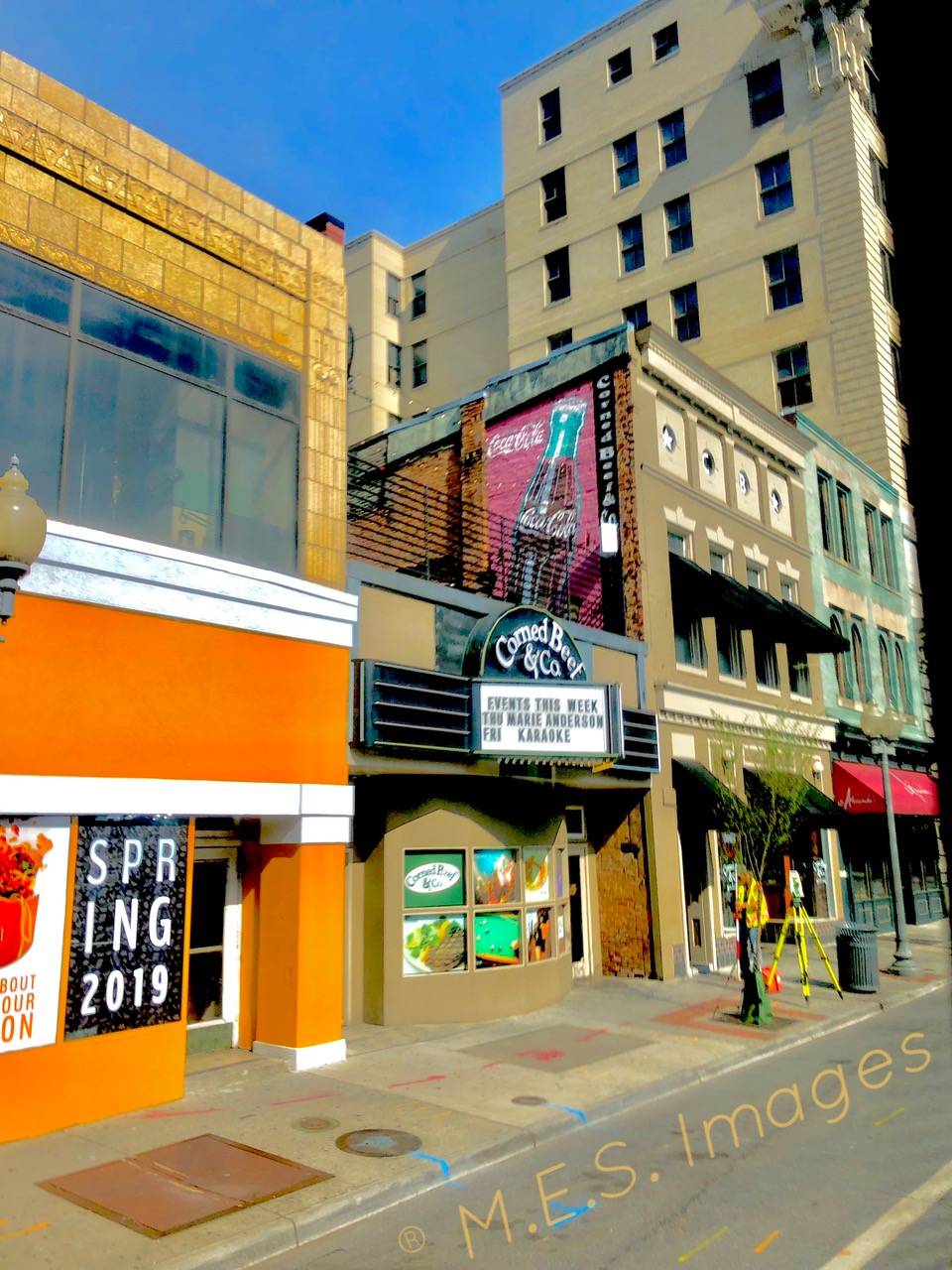 Corned Beef & Co Inc | restaurant | 107 S Jefferson St, Roanoke, VA 24011, USA | 5403423354 OR +1 540-342-3354