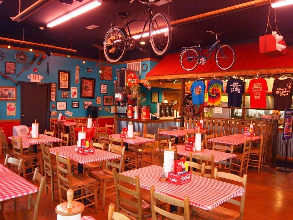 Blue Moon BBQ | restaurant | 711 Park Ave, Lebanon, TN 37087, USA | 6154447920 OR +1 615-444-7920