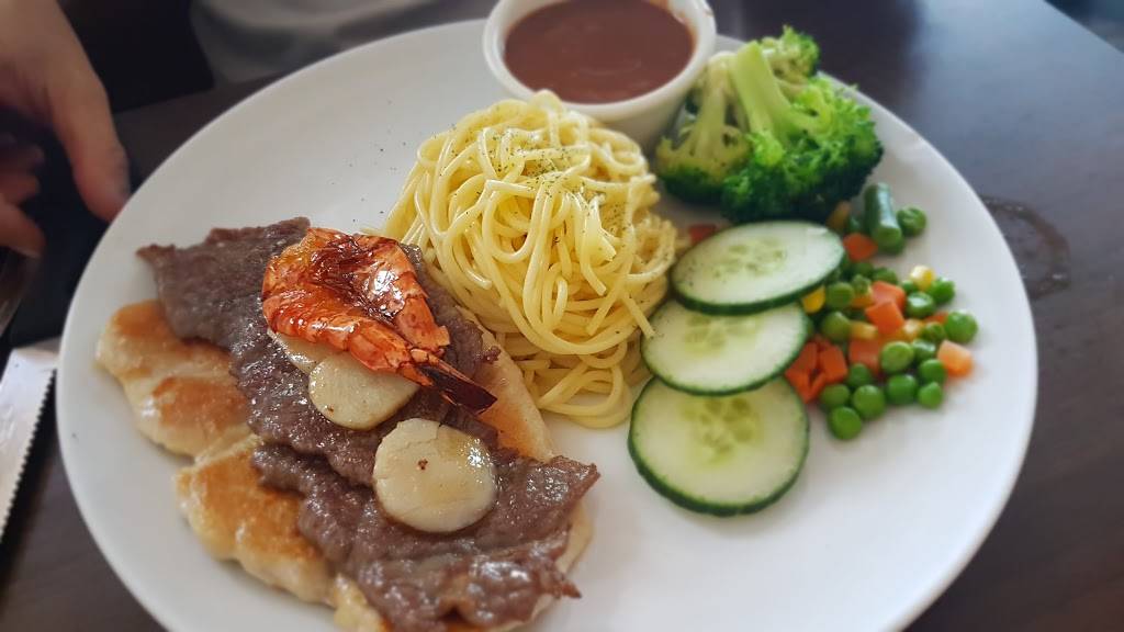 Phoenix Restaurant | restaurant | 8190 Bayview Ave, Thornhill, ON L3T 2S2, Canada | 9058861113 OR +1 905-886-1113