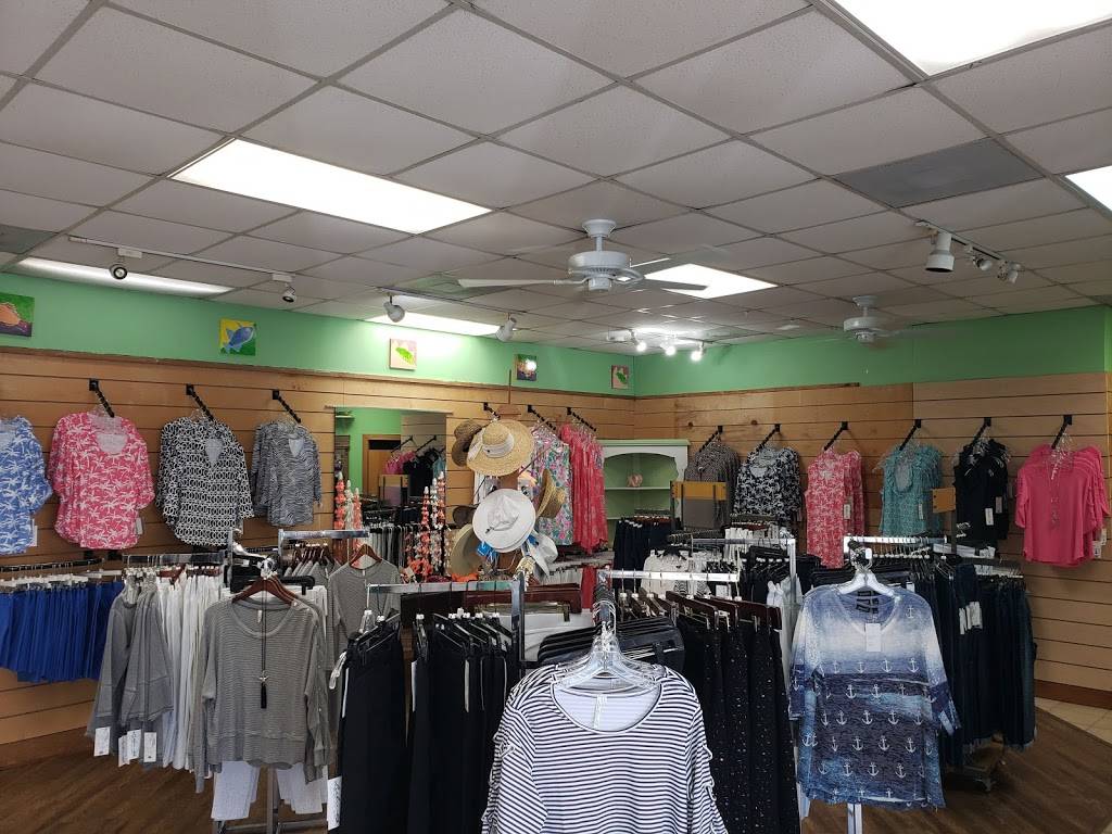 Scottys Tiki Bar | restaurant | 920 Del Monte Ave, Clewiston, FL 33440, USA | 8004736766 OR +1 800-473-6766