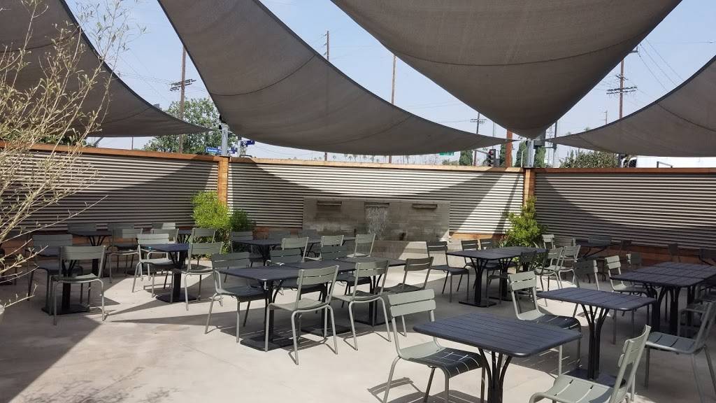 Jersey Mikes Subs | restaurant | 2550 S Alameda St #F, Vernon, CA 90058, USA | 3232332770 OR +1 323-233-2770